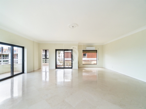 Apartamento T4